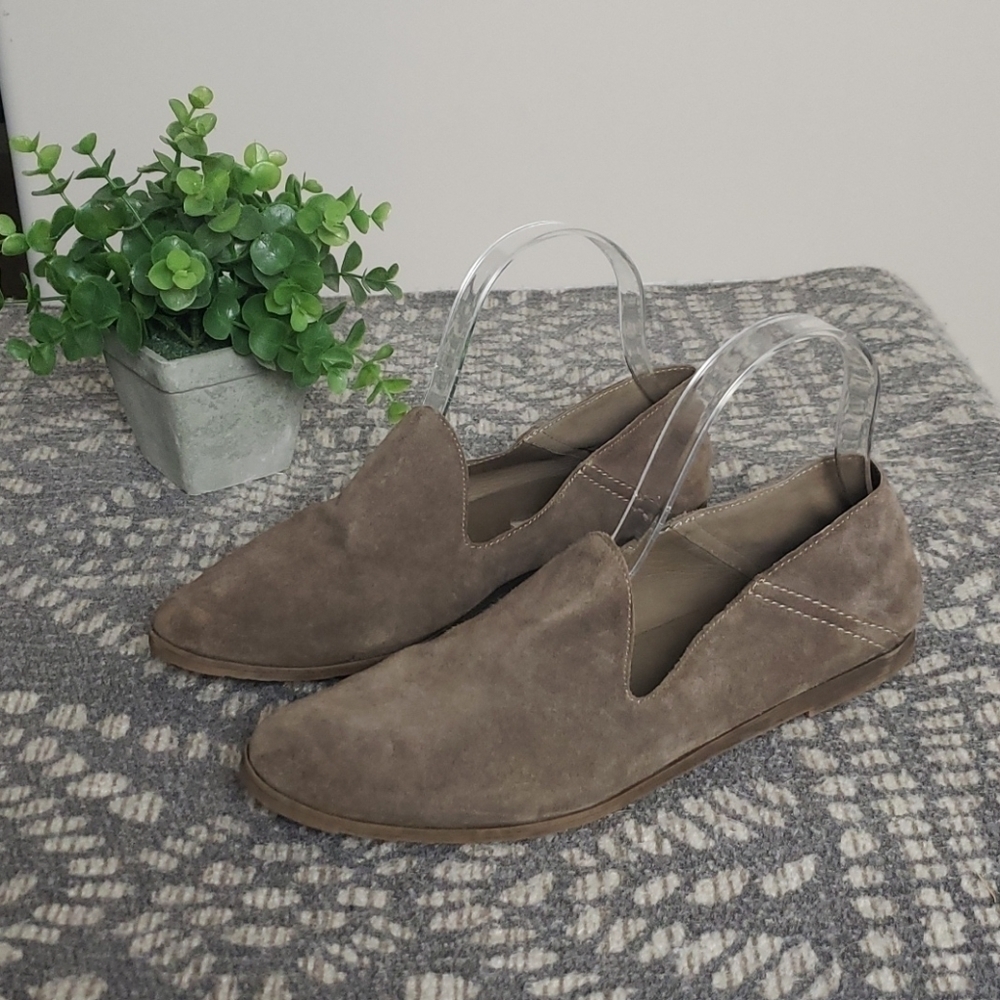 Franco Sarto suede tan flats